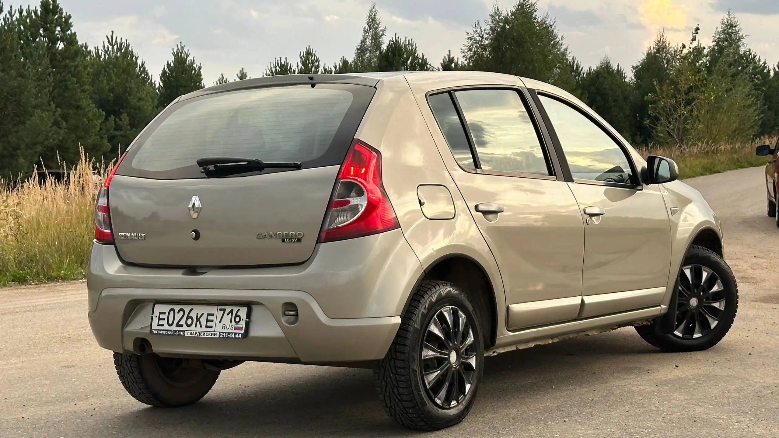 Продажа Renault Sandero 2011 года - Легковые автомобили (Авто) в Казань