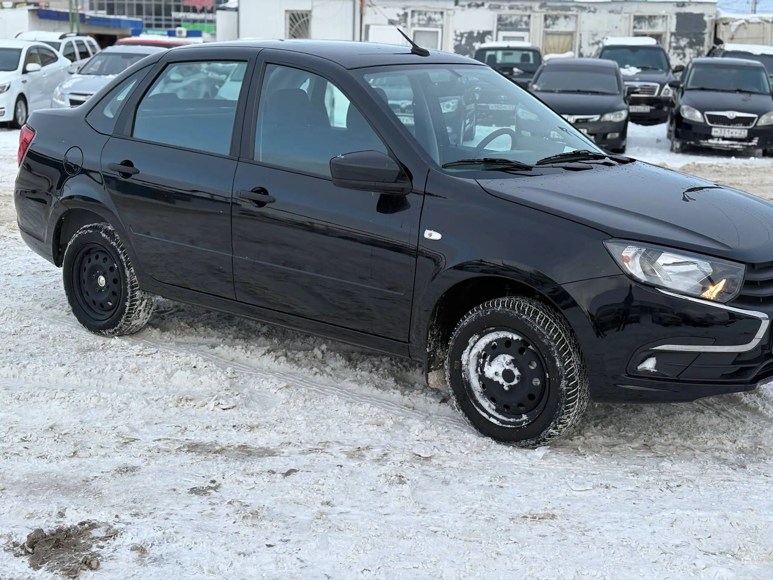 Лада Гранта 2025 года без пробега в кредит - Легковые автомобили (Авто) в Канаш