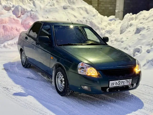Продажа автомобиля Lada Priora седан 2011 года - частное объявление в Самара