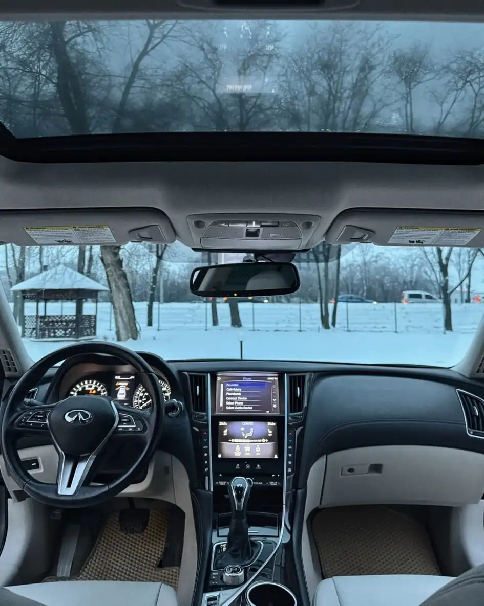 Infiniti Q50 2017 г. с пробегом 98 000 км - Легковые автомобили (Авто) в Самара