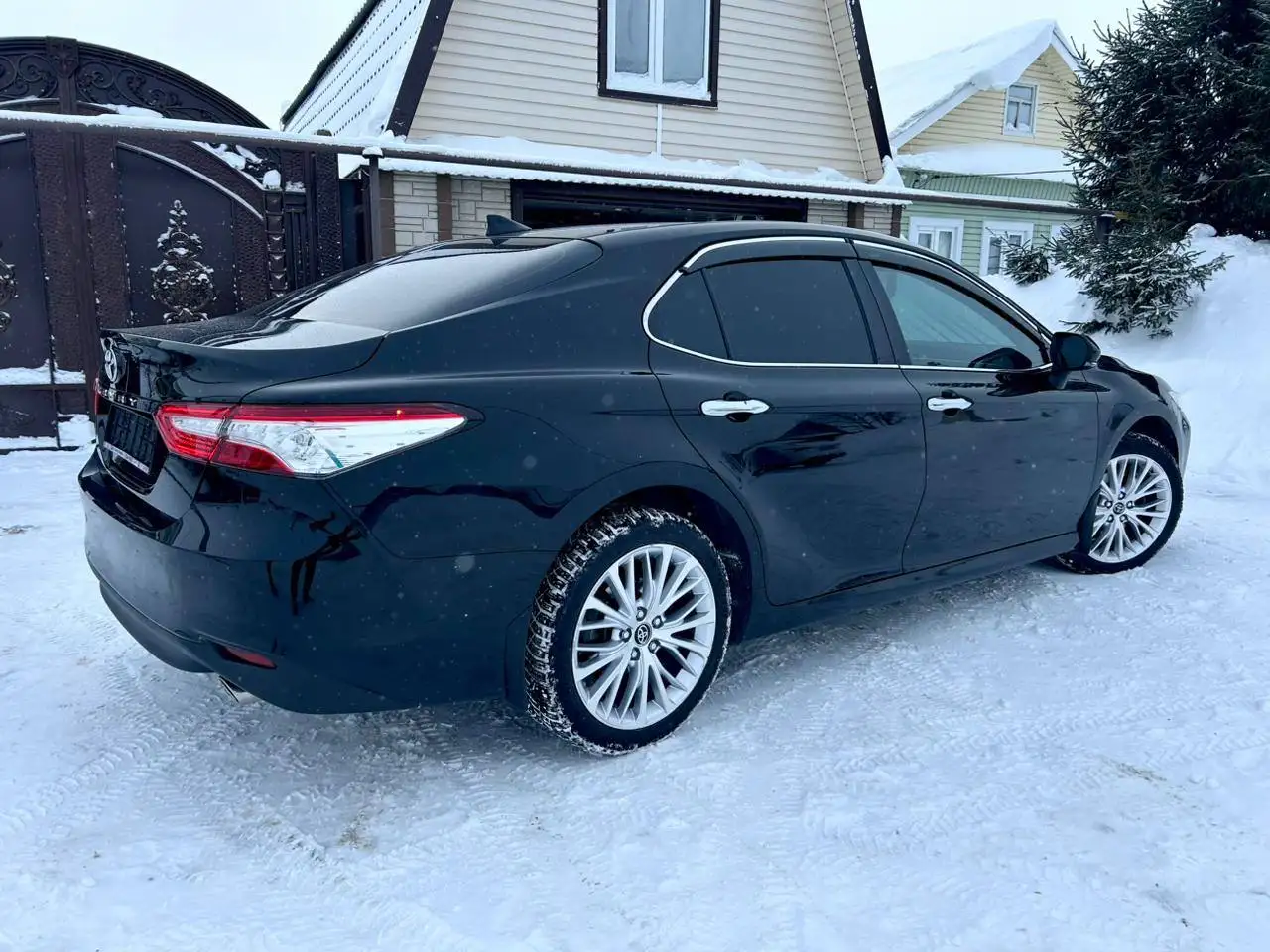 Toyota Camry 70 кузов 2018 года с максимальной комплектацией - Легковые автомобили (Авто) в Арск