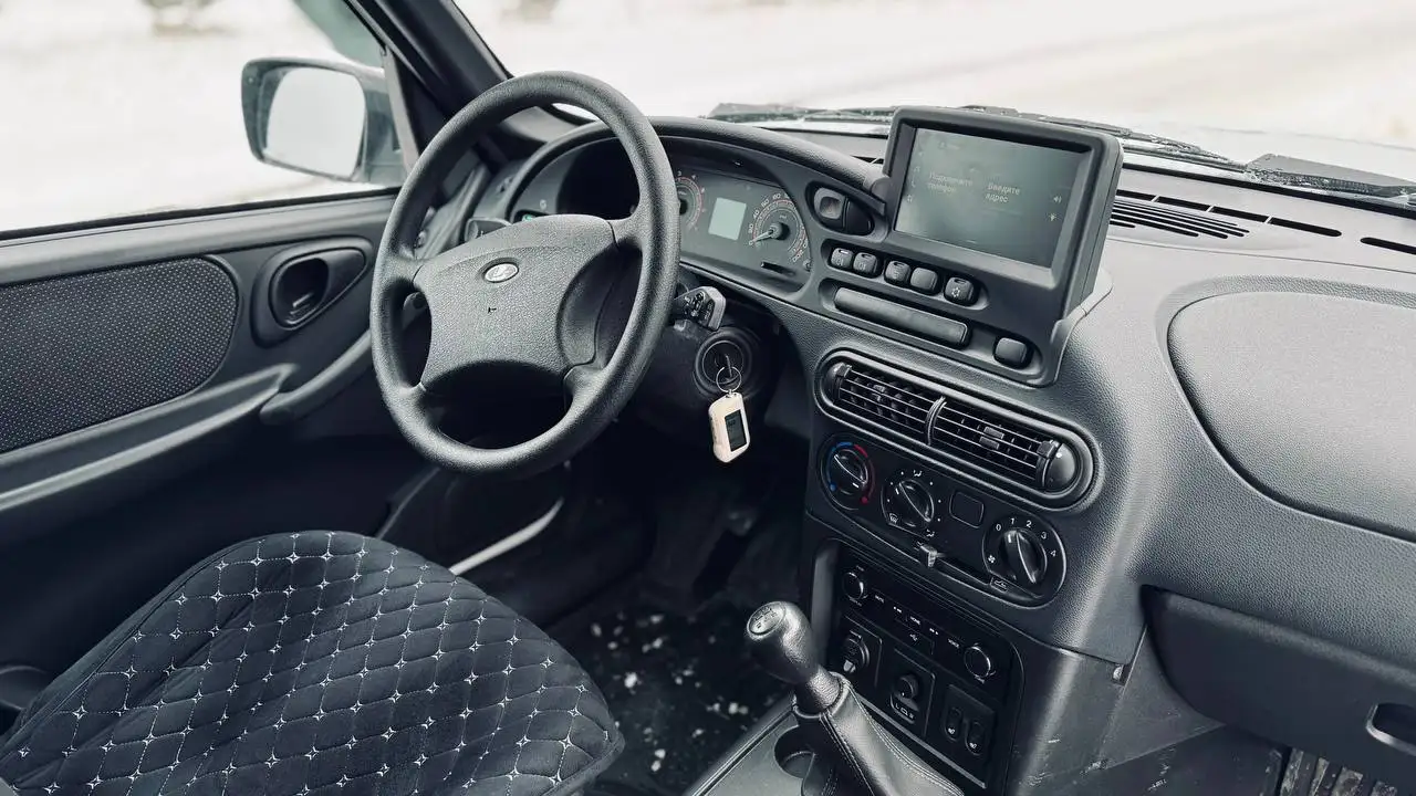 Продажа Niva Travel 2024 года в отличном состоянии - Авто в Казань