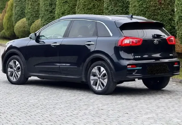 Kia Niro 2019 электромобиль - Брошенные Авто в Самара