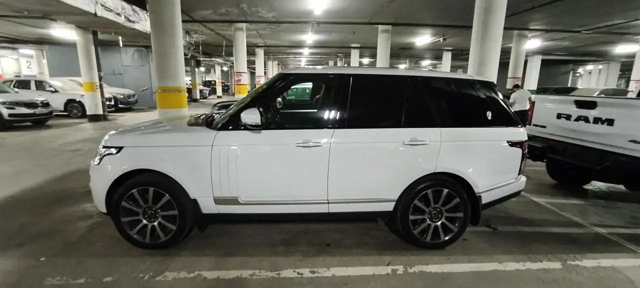 Land Rover Range Rover 4 поколение 2013 года - SUV (Авто) в Москва