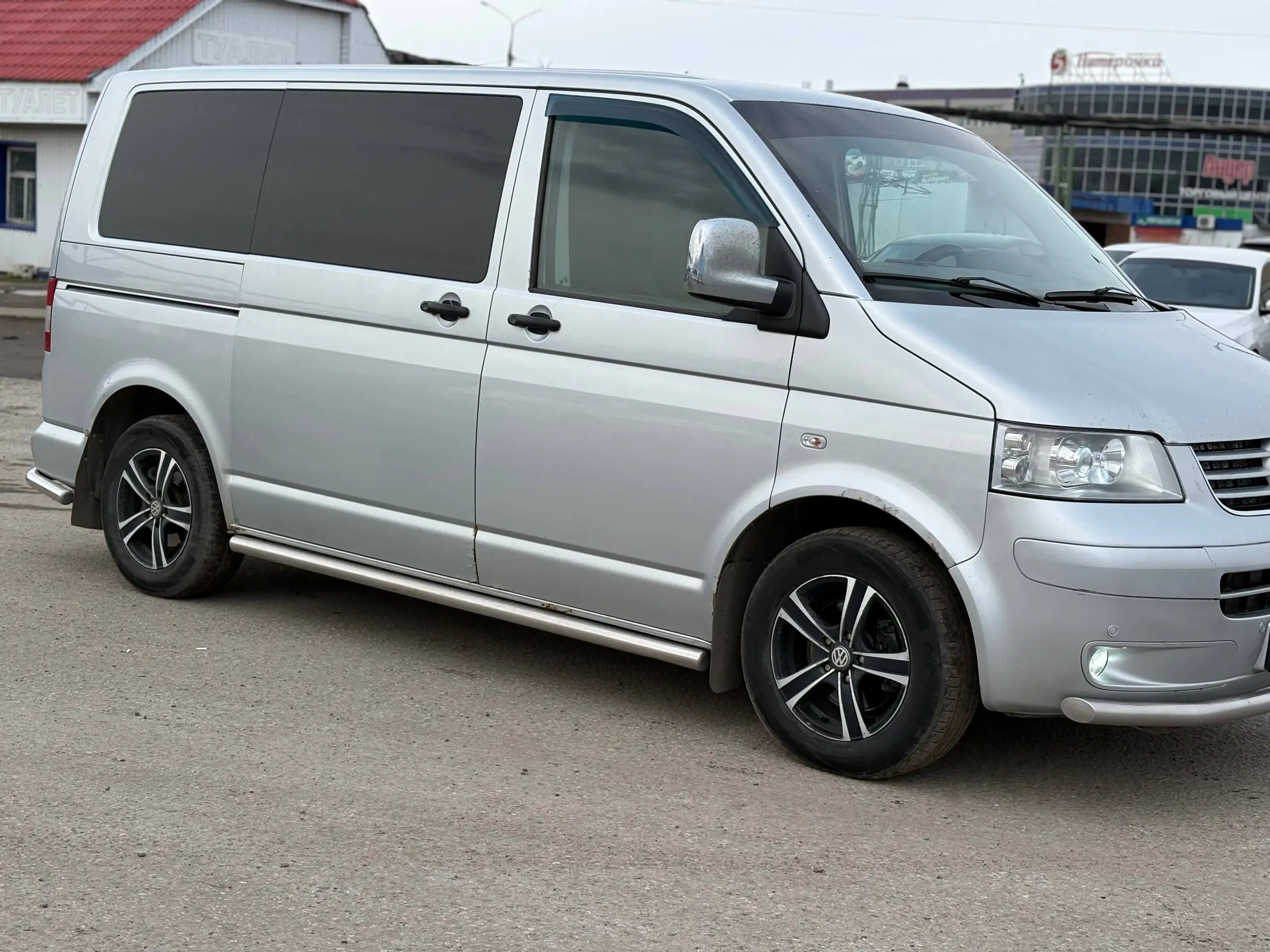 Volkswagen Multivan 2008 года в хорошем состоянии - Минивэны (Авто) в Канаш