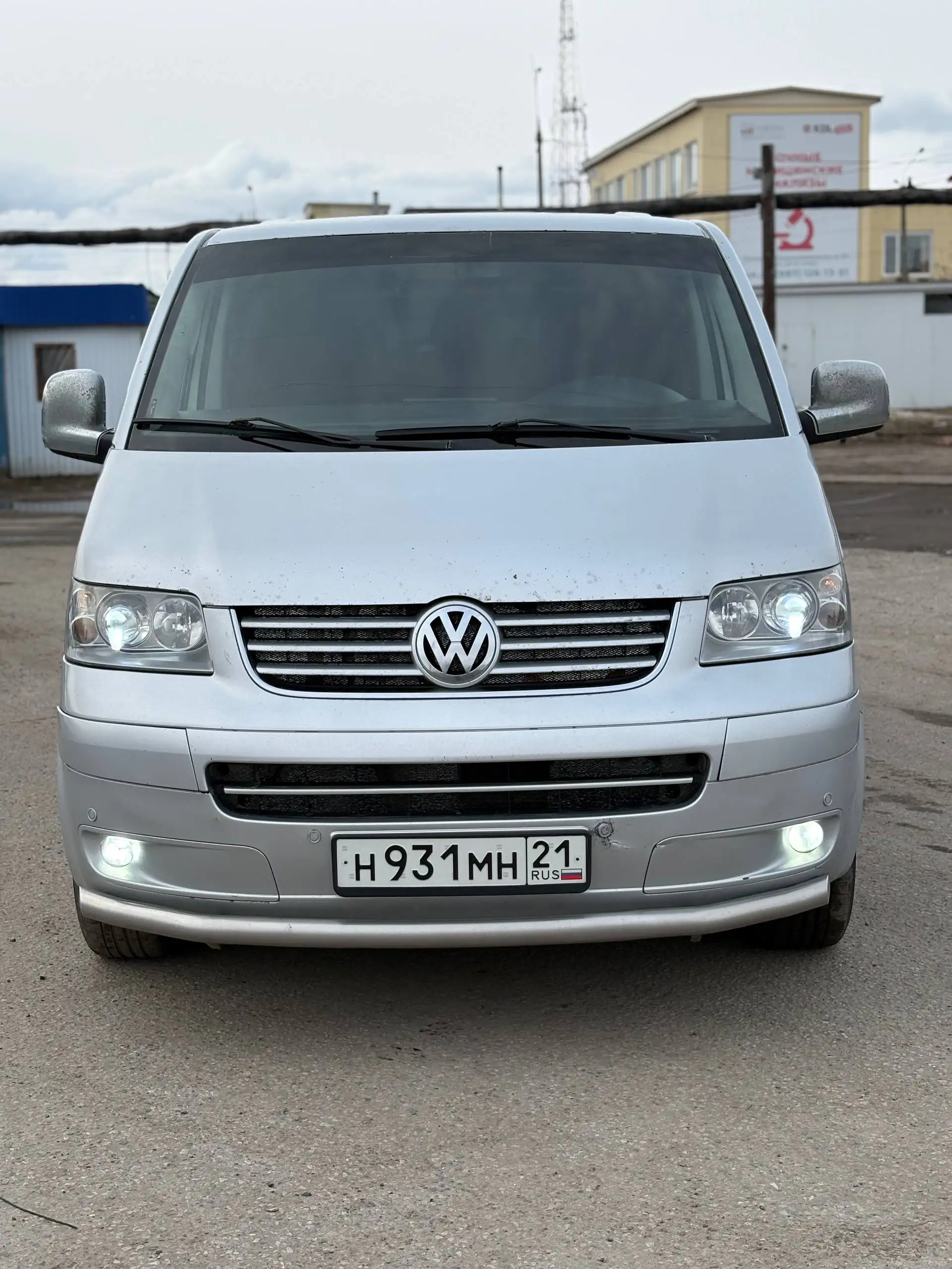 Volkswagen Multivan 2008 года в хорошем состоянии - Минивэны (Авто) в Канаш