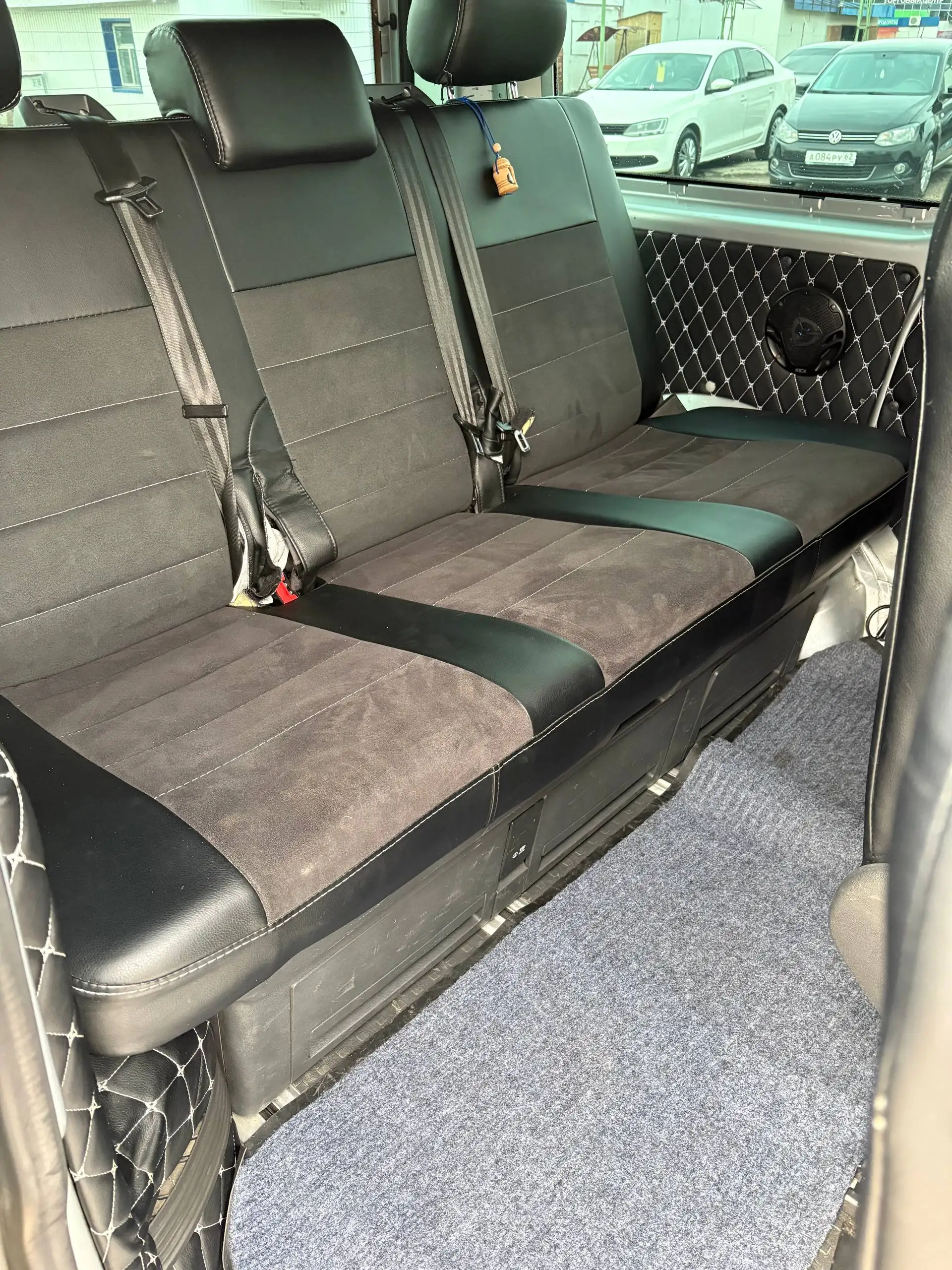 Volkswagen Multivan 2008 года в хорошем состоянии - Минивэны (Авто) в Канаш