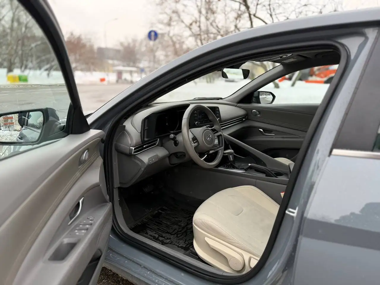 Hyundai Elantra 2021 года - Авто в Москва