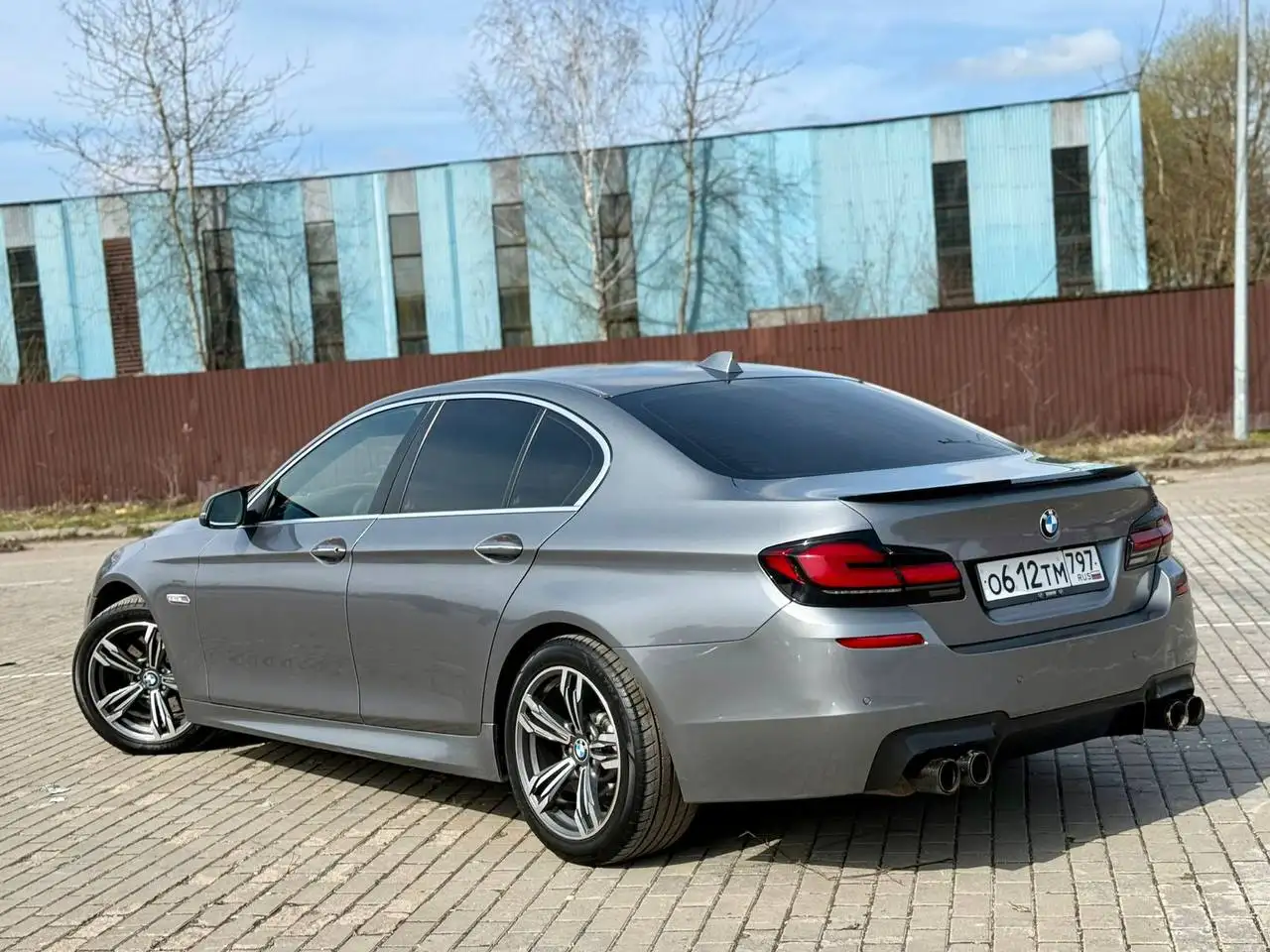 BMW 520i 2014 года выпуска - Авто в Москва