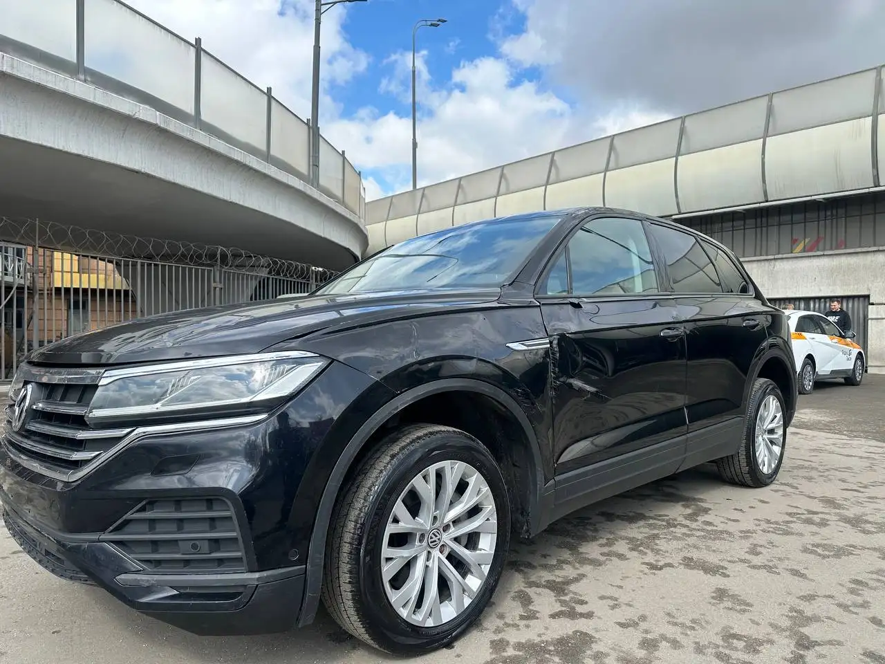 Volkswagen Touareg 2020 года, 3.0 AT, пробег 81000 км - Авто в Москва