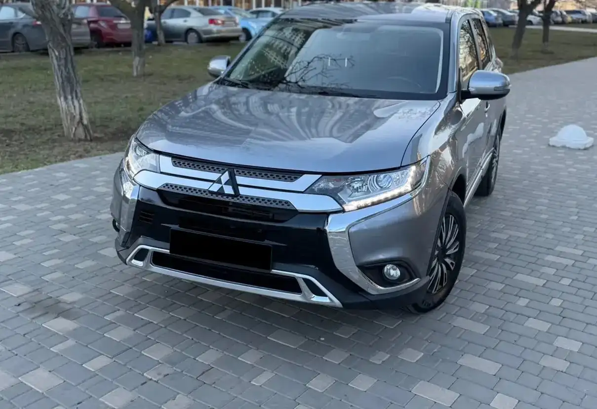 Продается Mitsubishi Outlander 2.0 автомат - Легковые автомобили (Авто) в Самара