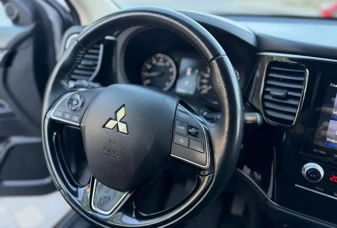 Продается Mitsubishi Outlander 2.0 автомат - Легковые автомобили (Авто) в Самара