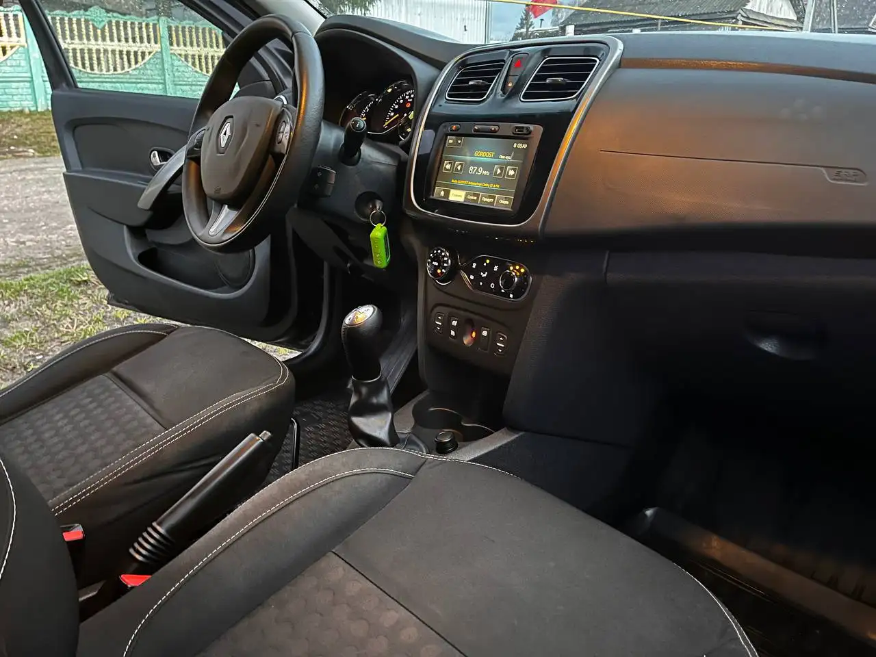 Продажа Renault Logan 2, 2014 - Легковые автомобили (Авто) в Самара