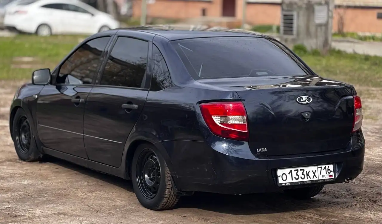 Гранта 2013 с кондиционером - Легковые автомобили (Авто) в Казань