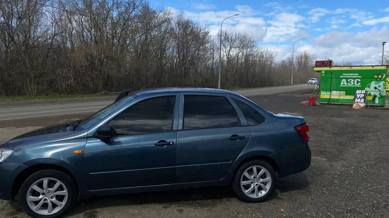 Лада Гранта 2015 - Легковые автомобили (Авто) в Самара