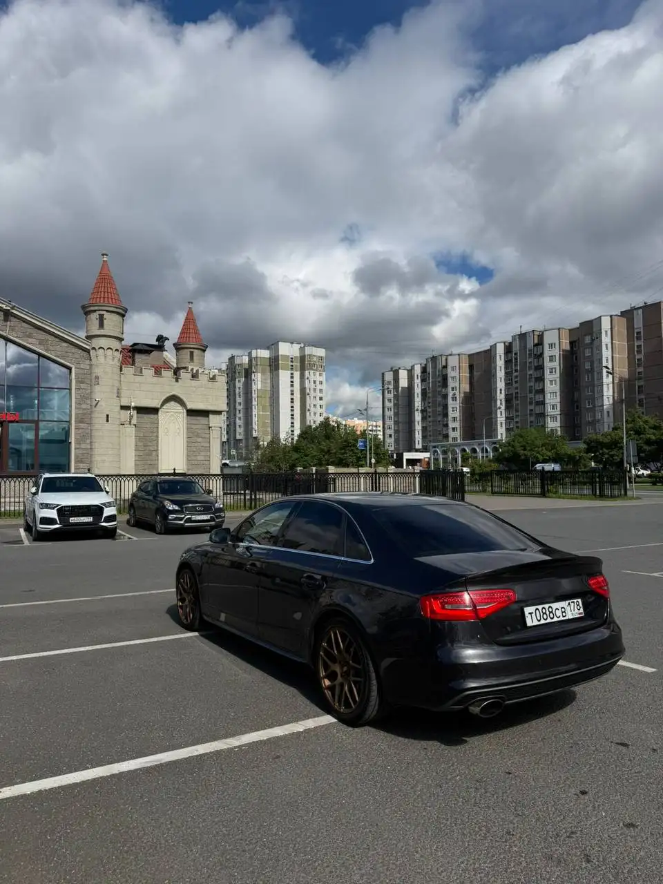 Audi A4 2.0 TFSI quattro 2015 - Авто в Москва