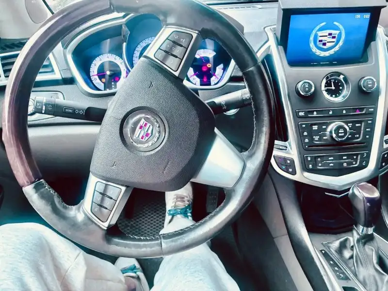 Cadillac SRX 2 поколение 2011 - требуется ремонт двигателя - Легковые автомобили (Авто) в Севастополь
