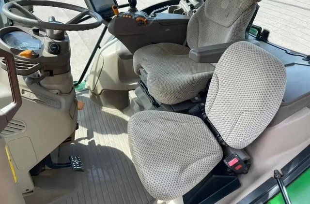 Продажа трактора John Deere 6215R 2018 - Kia Spectra в Самара