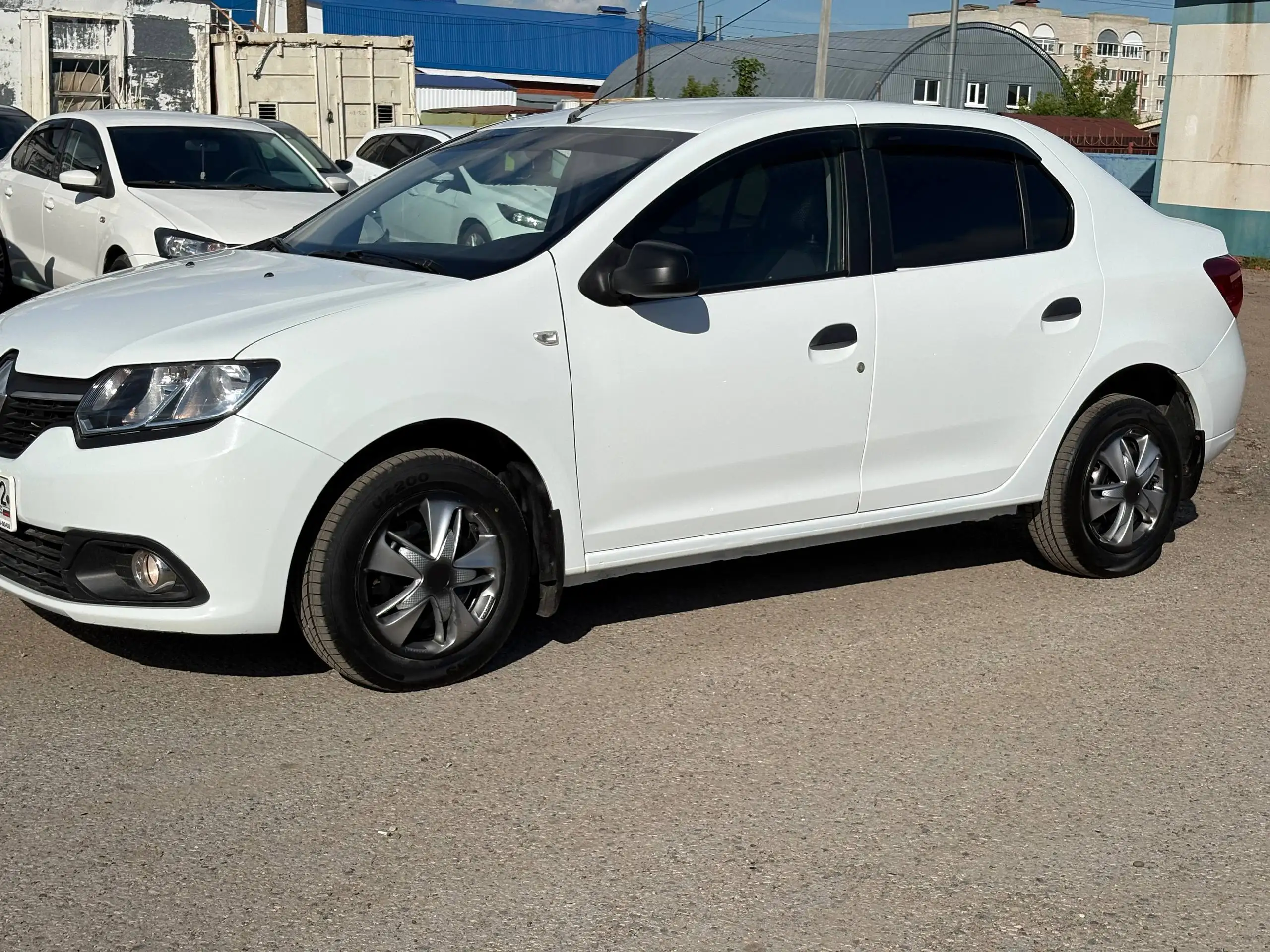 Renault Logan 2015 в кредит - Легковые автомобили (Авто) в Канаш