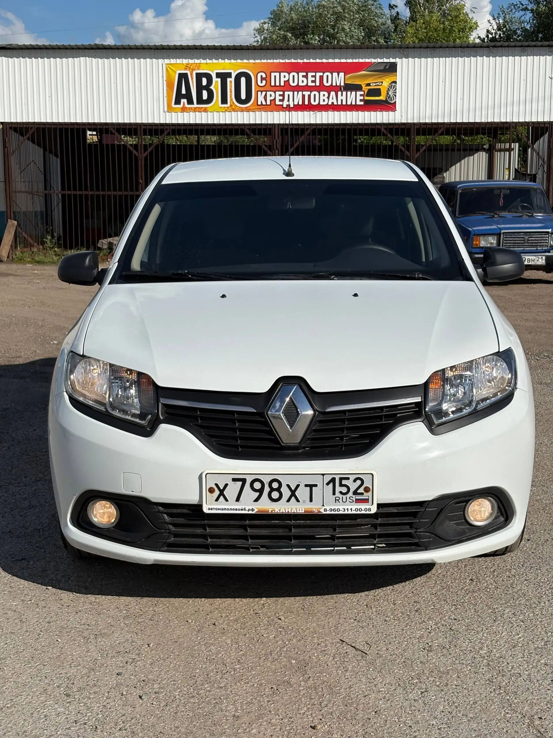 Renault Logan 2015 в кредит - Легковые автомобили (Авто) в Канаш