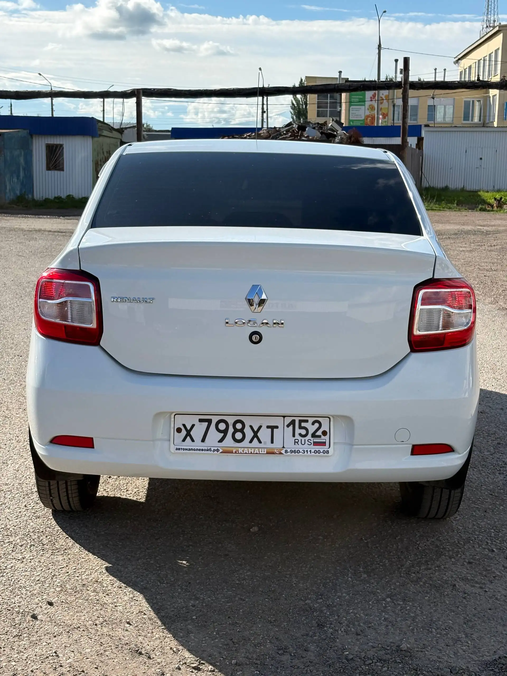 Renault Logan 2015 в кредит - Легковые автомобили (Авто) в Канаш