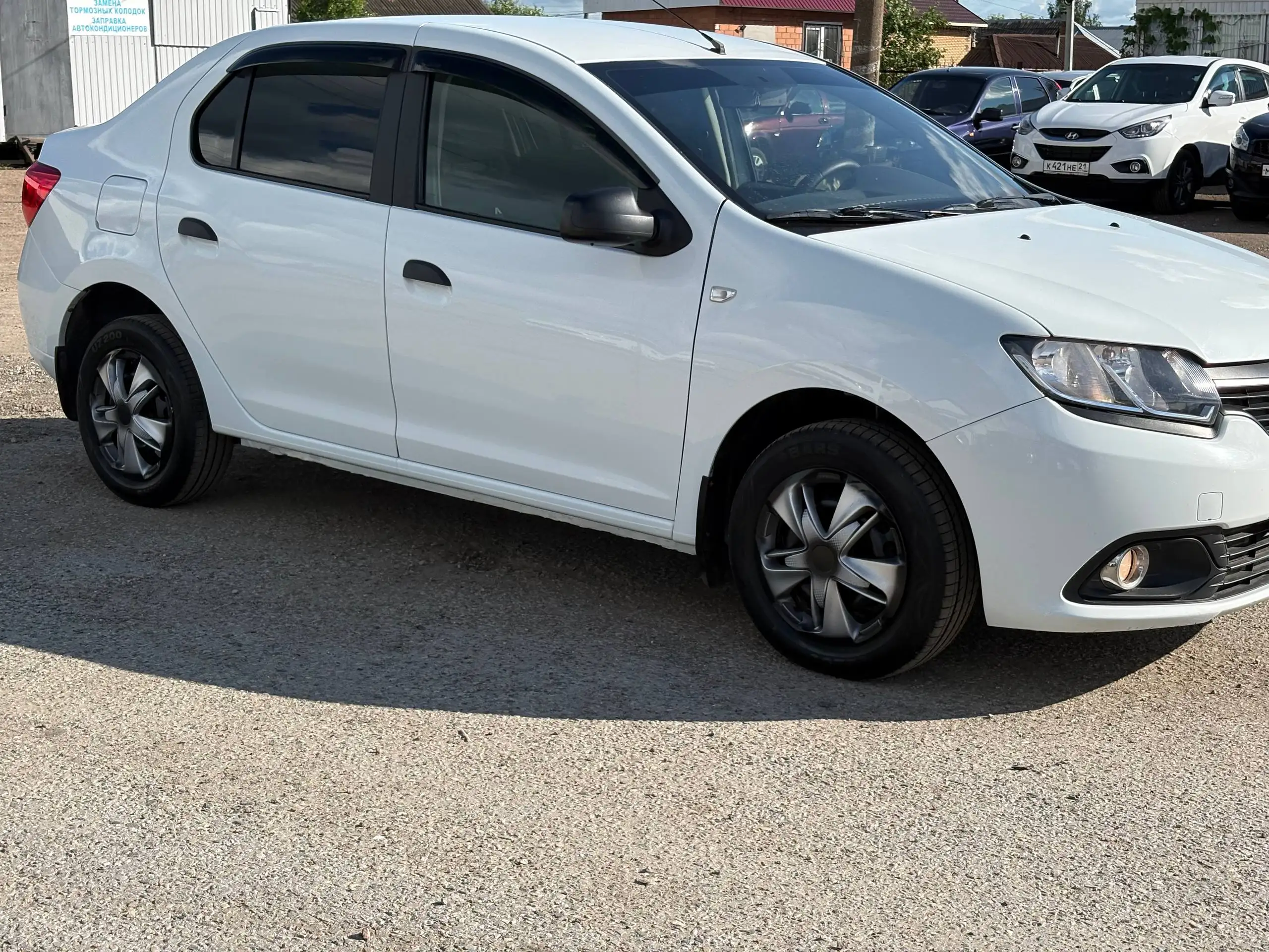 Renault Logan 2015 в кредит - Легковые автомобили (Авто) в Канаш