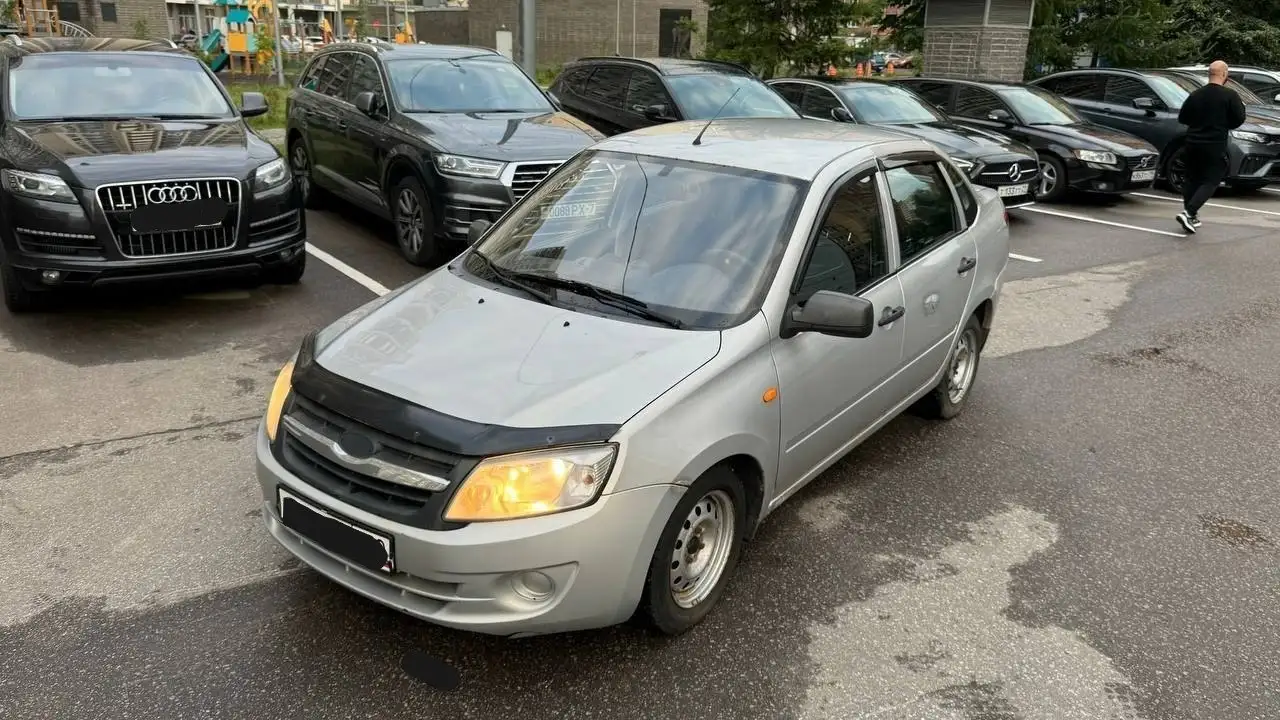 Лада Гранта 2013 - Lada (ВАЗ) (Авто) в Самара