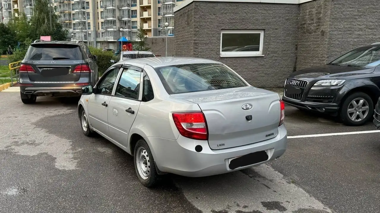 Лада Гранта 2013 - Lada (ВАЗ) (Авто) в Самара