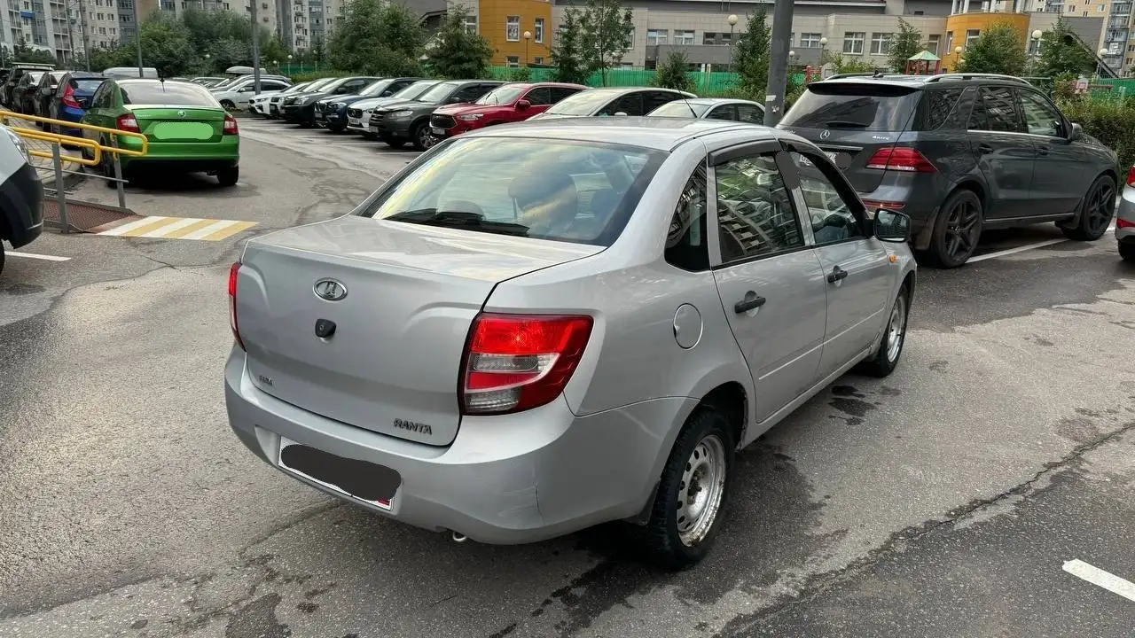 Лада Гранта 2013 - Lada (ВАЗ) (Авто) в Самара