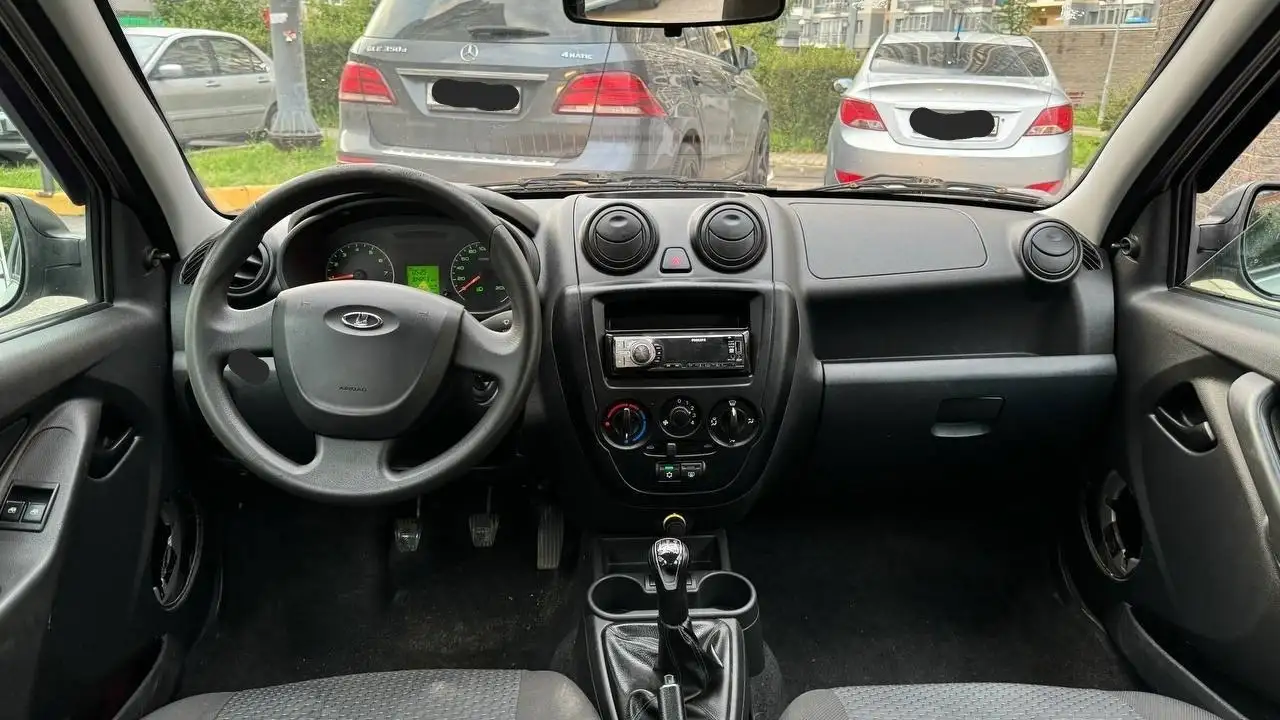 Лада Гранта 2013 - Lada (ВАЗ) (Авто) в Самара