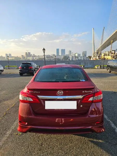 Nissan Sylphy Zero Emission 2018 - Электромобили (Авто) в Владивосток