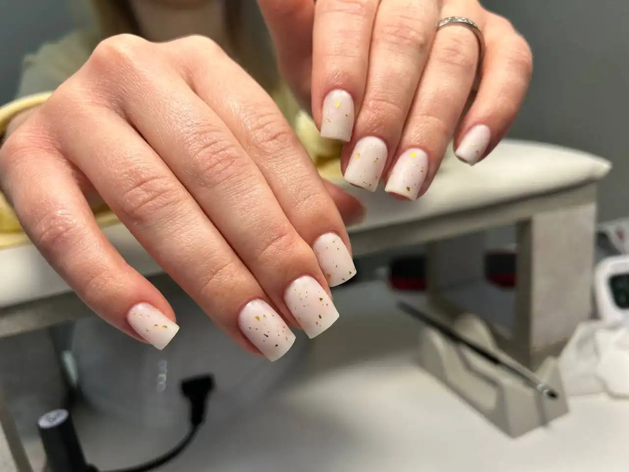 Маникюр и наращивание ногтей от Дианы в Саратове