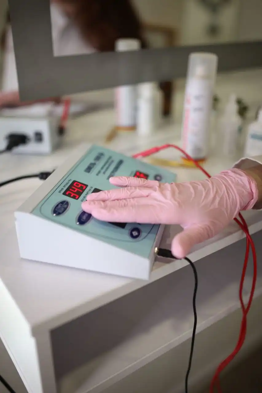 Услуги электроэпиляции, депиляции и ламинирования ресниц