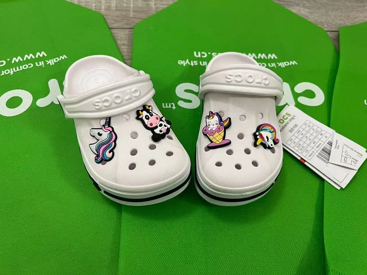 Скидка на детские и взрослые кроксы