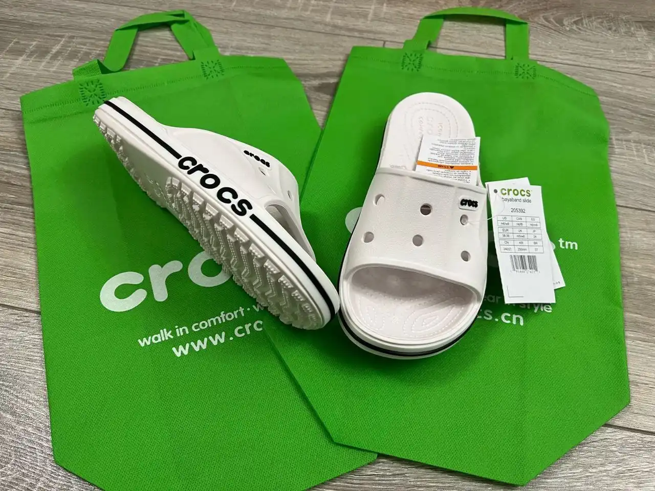 Скидка на детские и взрослые кроксы