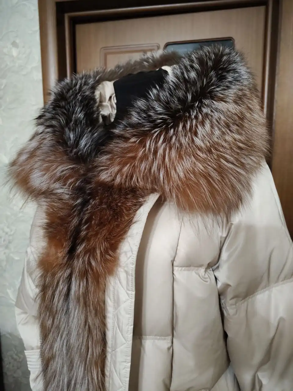 Женский пуховик размер 48