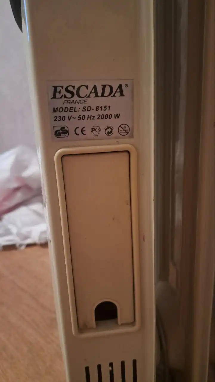 Масляный обогреватель с целыми колесиками - Обогреватели (Для дома и дачи) в Саратов