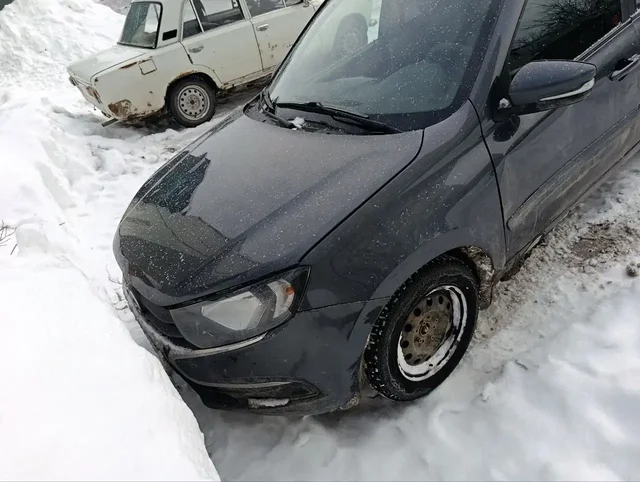 Автомобиль 2019 года в отличном состоянии - Легковые автомобили в Саратов