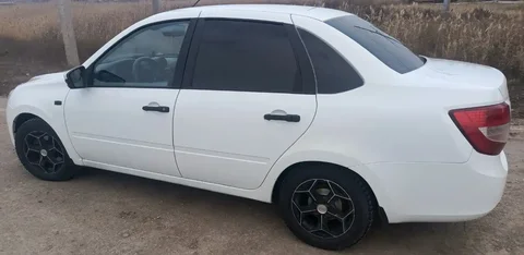 Продам Ваз Гранту 2017 года - Легковые автомобили в Саратов