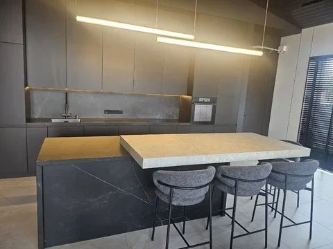 Изготовление столешниц и раковин из искусственного камня и керамогранита - Художественные услуги в Саратов