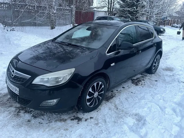 Opel Astra J 2010 года - Легковые автомобили в Саратов
