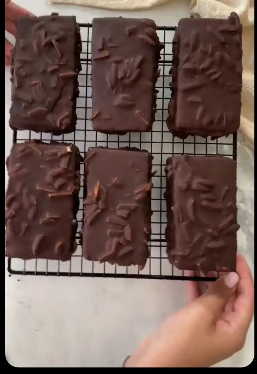 Новинка: Нежные пирожные к чаю - Кулинария (Хобби и отдых) в Саратов