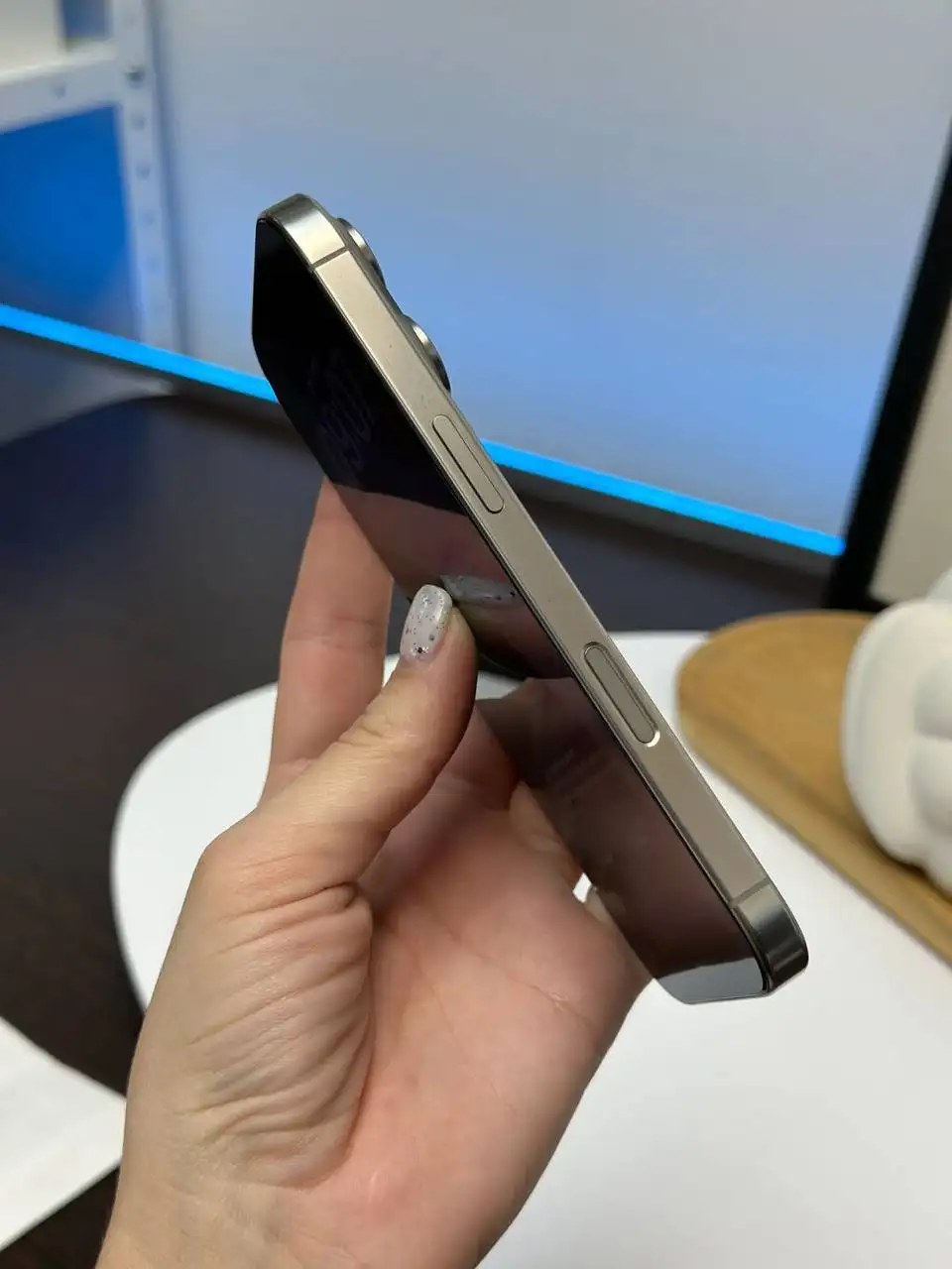 iPhone 16 Pro Natural Titanium 256Gb - Смартфоны (Электроника) в Саратов