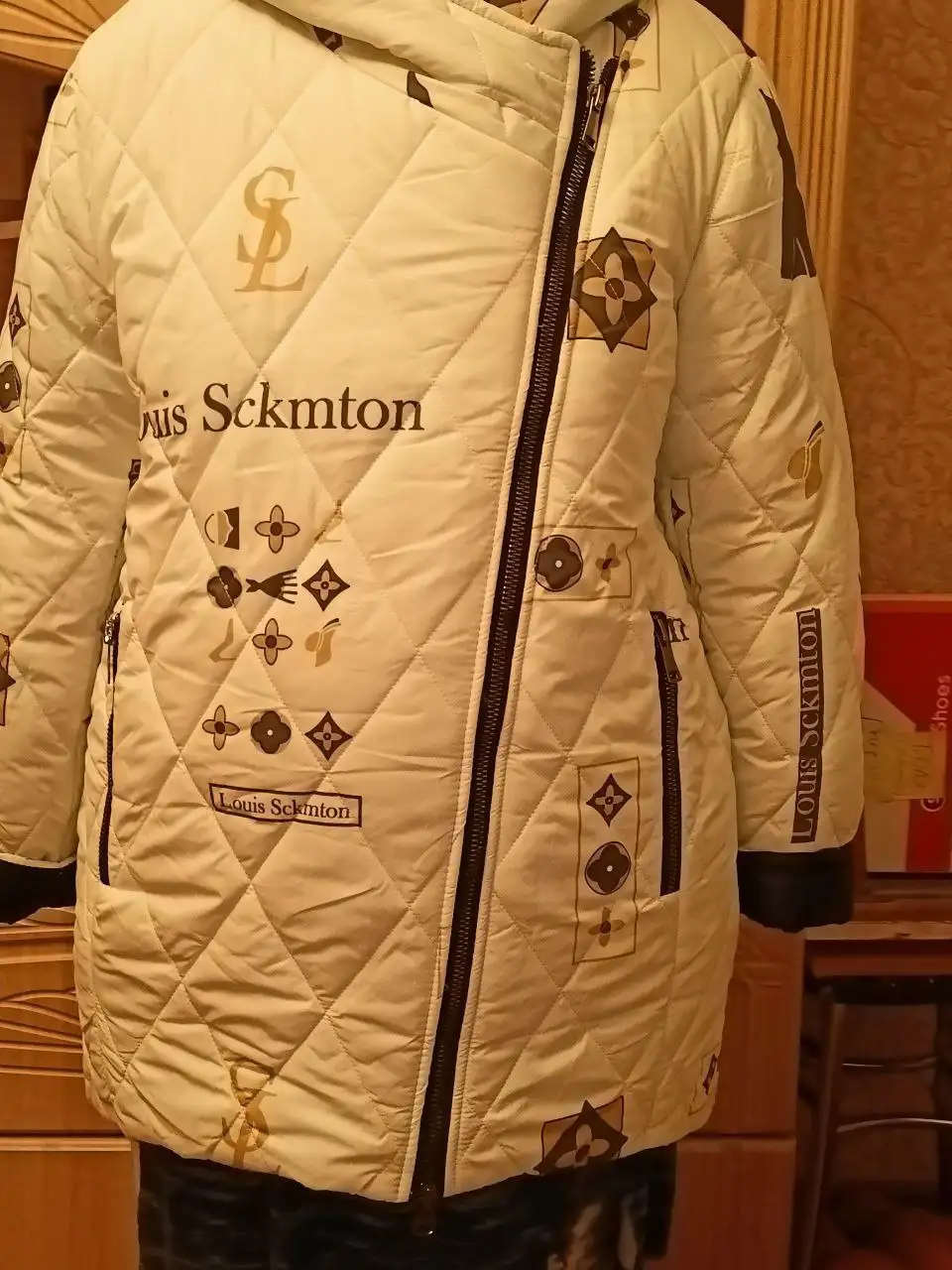 Продажа женской демисезонной куртки 54 размер - Верхняя одежда (Одежда) в Саратов