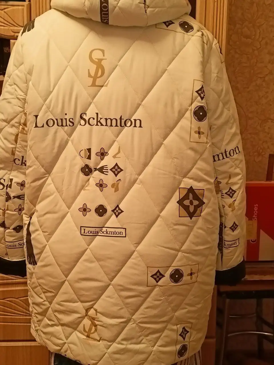 Продажа женской демисезонной куртки 54 размер - Верхняя одежда (Одежда) в Саратов