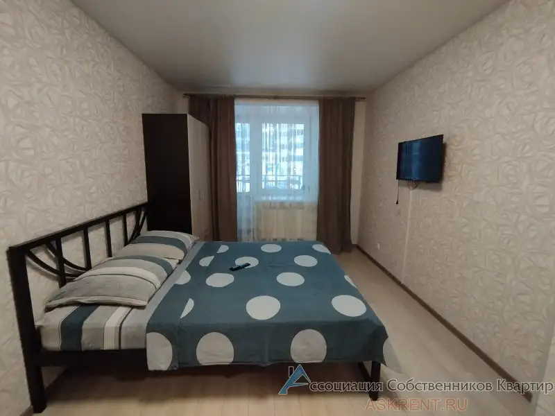 1-комнатная квартира посуточно на улице Рауиса Гареева - Аренда посуточно (Недвижимость) в Казань