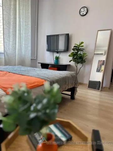 Сдам 1-комнатную квартиру посуточно на проспекте Победы - Аренда комнаты в Казань