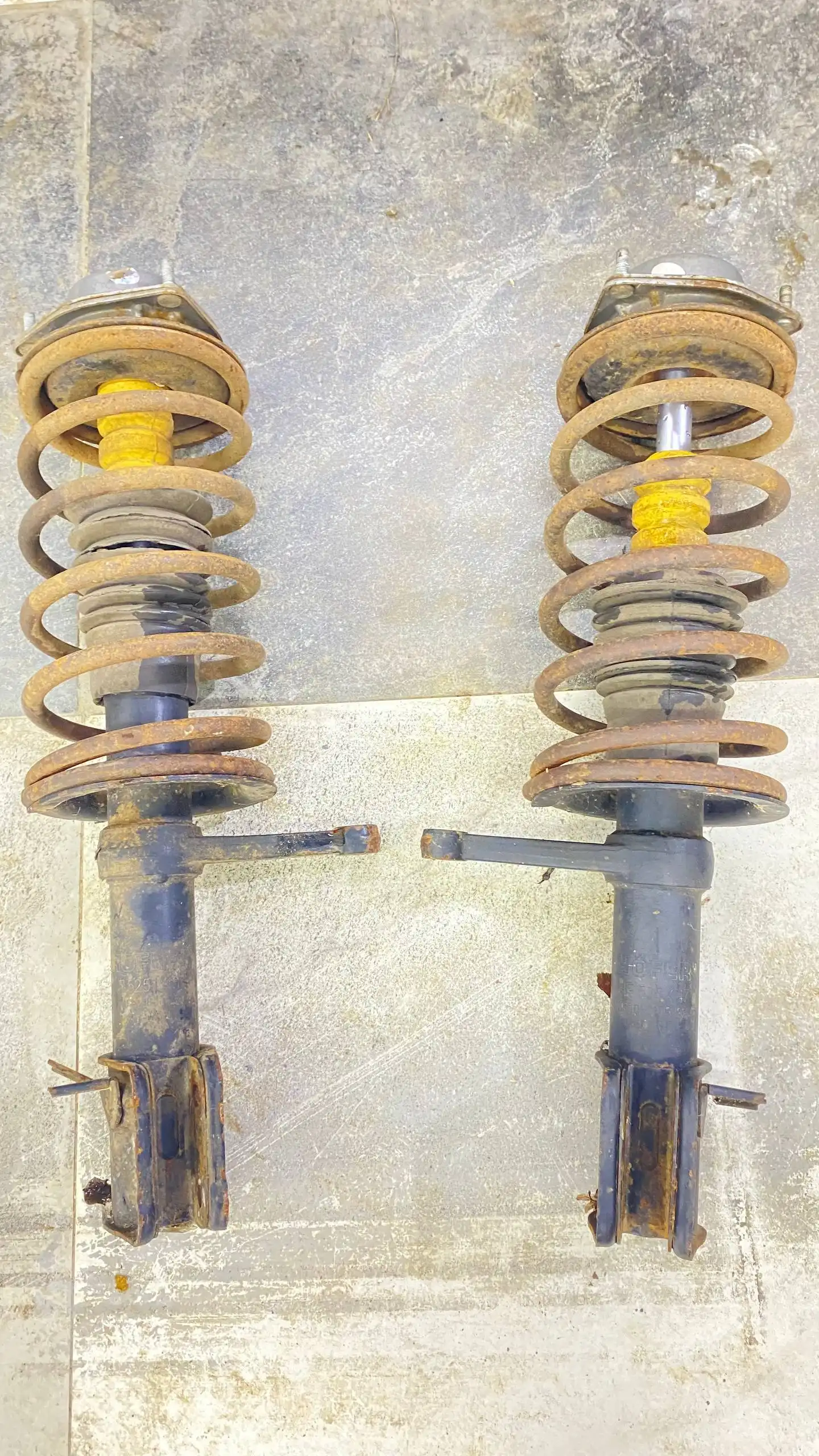 Остаток по запчастям