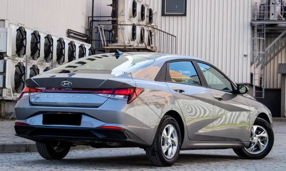 Hyundai Elantra 2.0 л 159 л.с.
