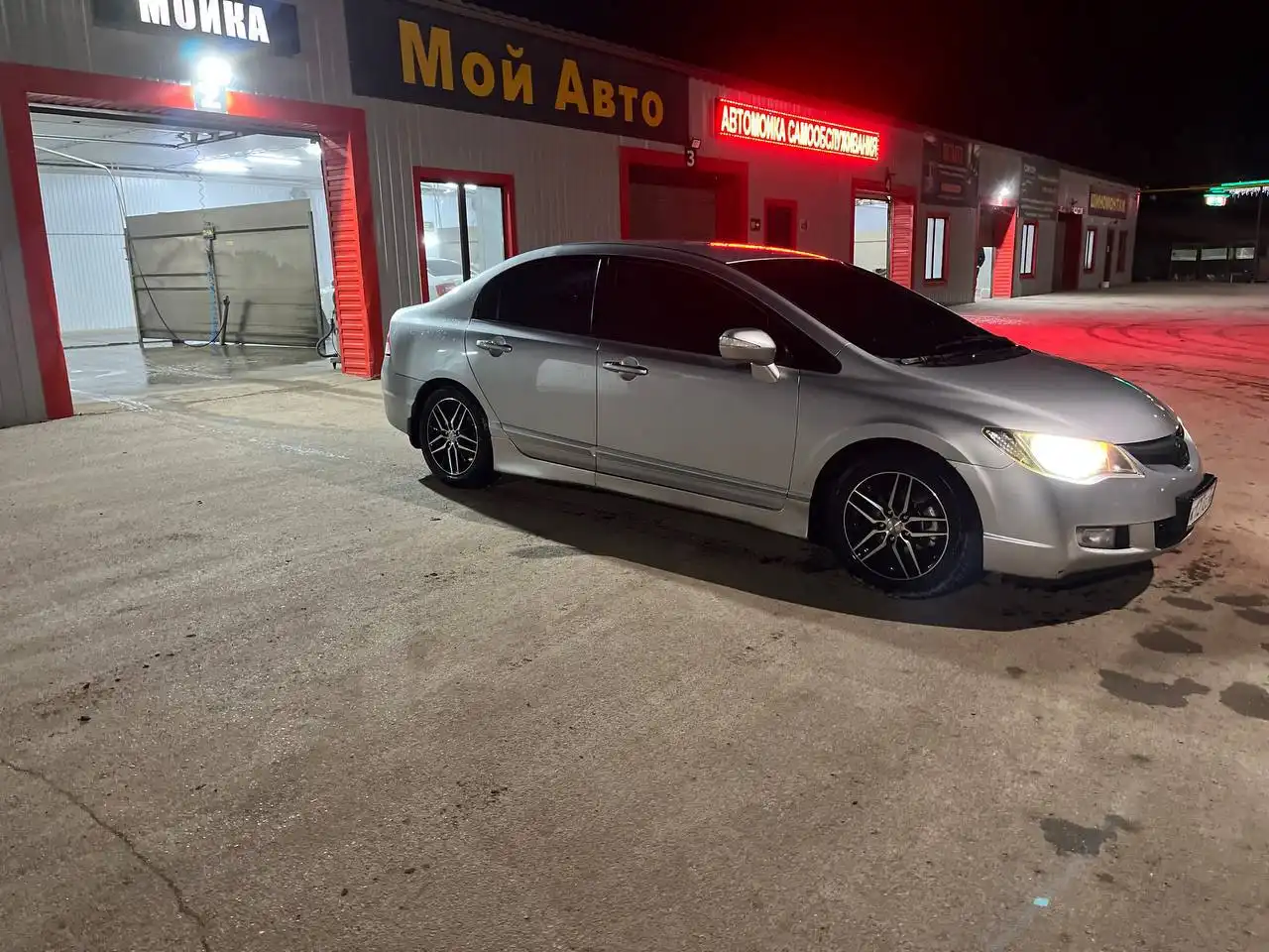 Продается Honda Civic 2008 года выпуска 1.8 автомат